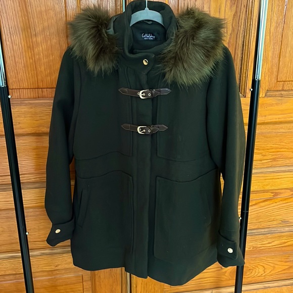 Coffee Shop New York, Green Winter Coat - Picture 3 of 11